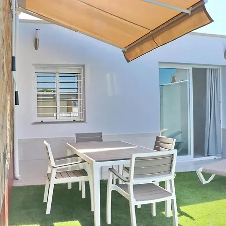 Holiday home Rural Marisma Hozanejos